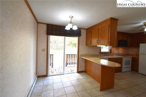 194 Davis Rd, Crumpler, NC 28617 photo 13