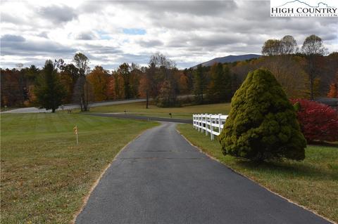 194 Davis Rd, Crumpler, NC 28617 photo 7