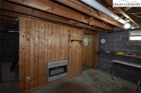 194 Davis Rd, Crumpler, NC 28617 photo 25