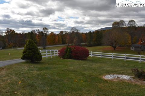 194 Davis Rd, Crumpler, NC 28617 photo 5