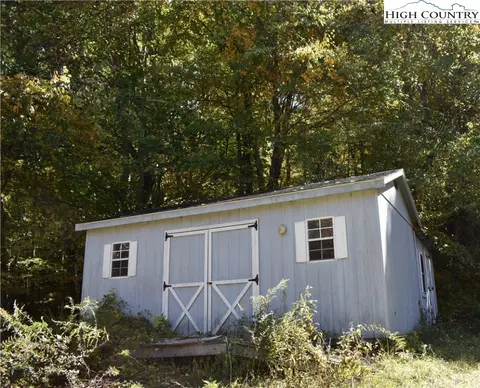 350 Little Fawn Ln, Sparta, NC 28675