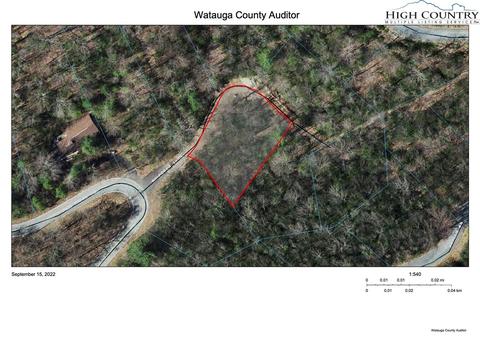 102 Chipmunk Ln, Beech Mountain, NC 28604 photo 1