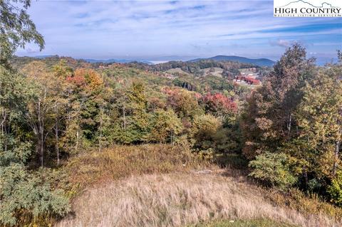 54 Eagles Creek Trl, Banner Elk, NC 28604