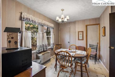 558 Blueberry Ln, Boone, NC 28607 photo 5