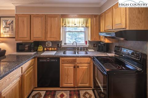 686 Cardinal Ln, Boone, NC 28607 photo 13