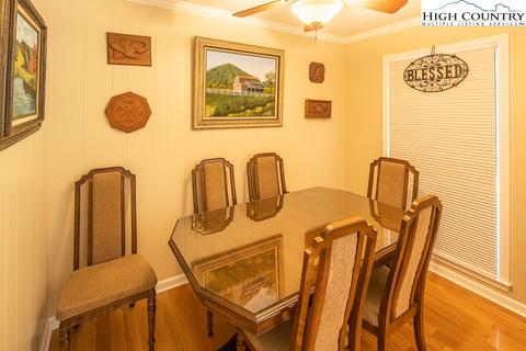 686 Cardinal Ln, Boone, NC 28607 photo 10