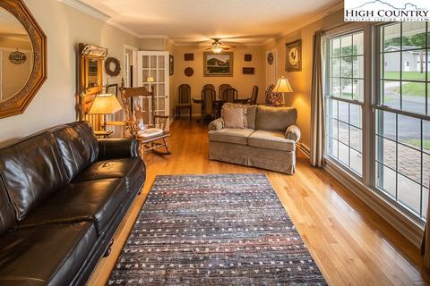686 Cardinal Ln, Boone, NC 28607 photo 8