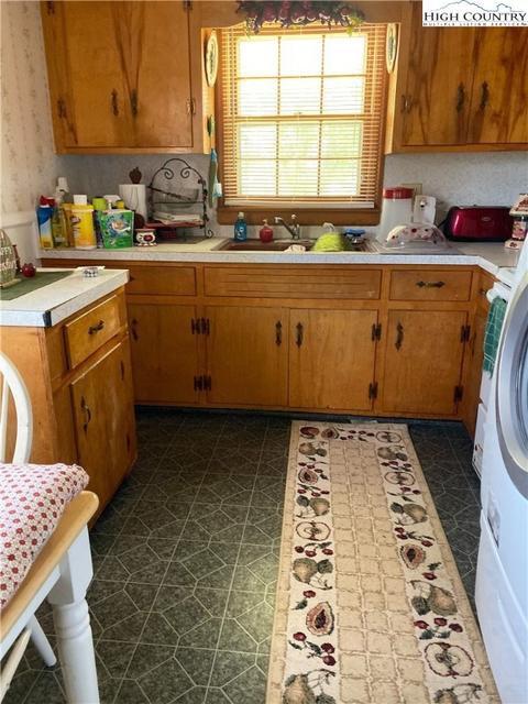 172 Edmonds Rd, Ennice, NC 28623 photo 14