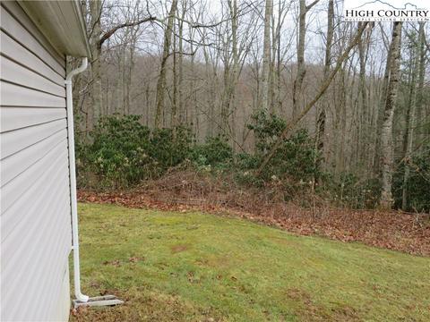 172 Huffman Rd, Vilas, NC 28692 photo 4