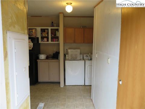 172 Huffman Rd, Vilas, NC 28692 photo 9