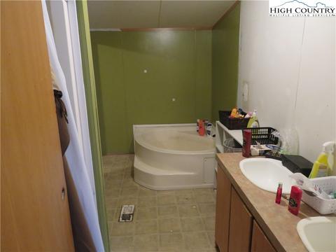 172 Huffman Rd, Vilas, NC 28692 photo 17