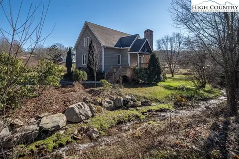 640 Gualtney Rd, Banner Elk, NC 28604