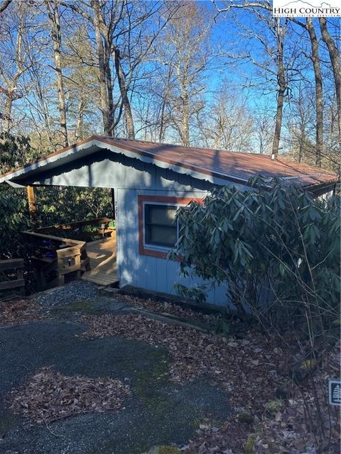 233 Elderberry Loop, Newland, NC 28657 photo 3