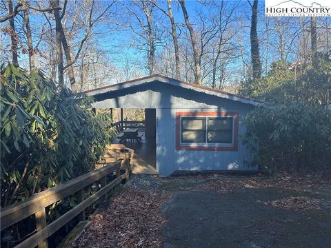 233 Elderberry Loop, Newland, NC 28657 photo 2