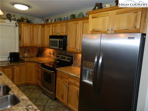 325 Peaceful Haven Dr #A4, Boone, NC 28607 photo 3