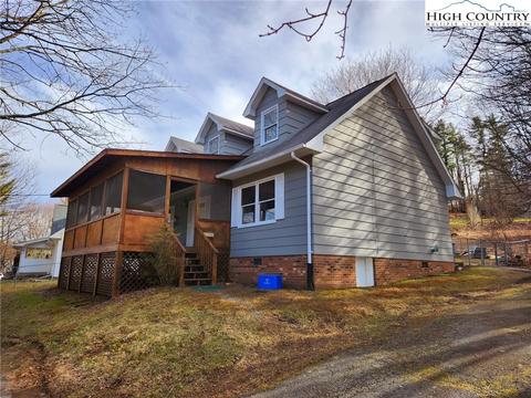 256 Windy Dr, Boone, NC 28607 photo 2