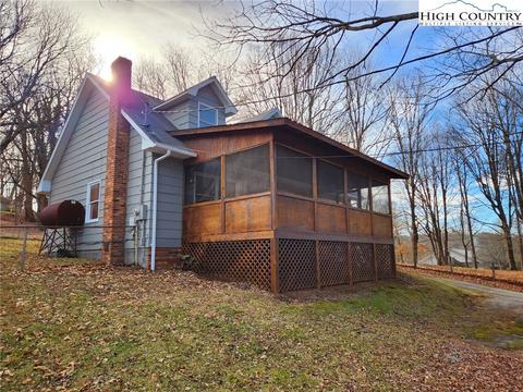 256 Windy Dr, Boone, NC 28607 photo 4