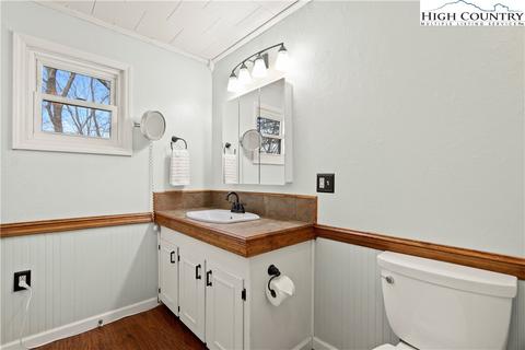 534 Hawk Ridge Rd, Deep Gap, NC 28618 photo 22