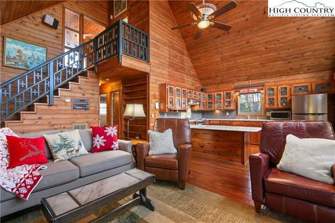 534 Hawk Ridge Rd, Deep Gap, NC 28618 photo 2