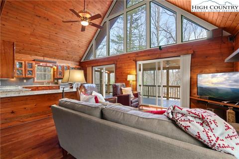 534 Hawk Ridge Rd, Deep Gap, NC 28618 photo 3