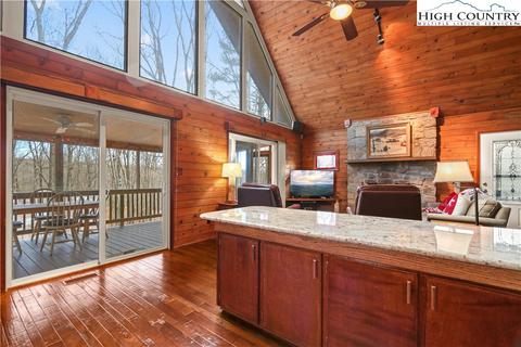 534 Hawk Ridge Rd, Deep Gap, NC 28618 photo 9