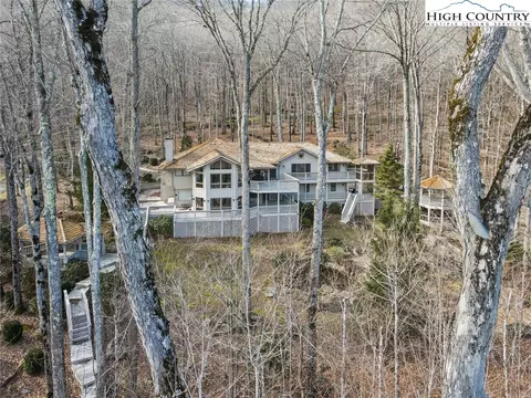 102 Ridge Dr, Linville, NC 28646