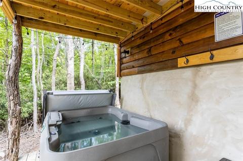 141 Rhododendron Dr, Beech Mountain, NC 28604 photo 25