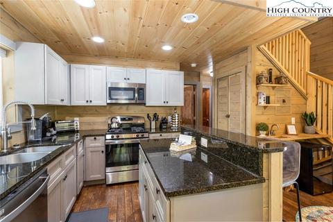 141 Rhododendron Dr, Beech Mountain, NC 28604 photo 9