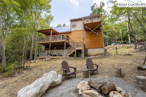 141 Rhododendron Dr, Beech Mountain, NC 28604 photo 1