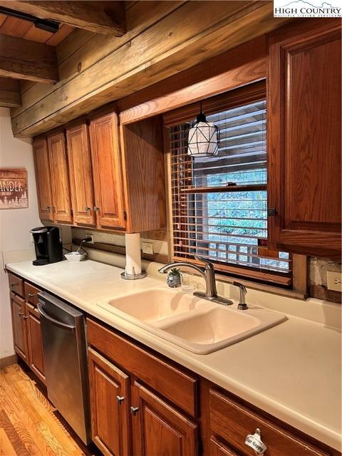 1946 River Rd, Todd, NC 28684 photo 8