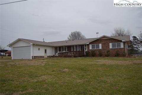 1412 Mountain View Church Rd, Hamptonville, NC 27020