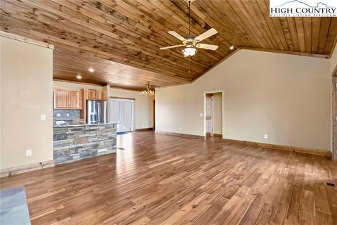 111 Meadowview Ct, Seven Devils, NC 28604 photo 7