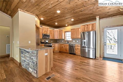 111 Meadowview Ct, Seven Devils, NC 28604 photo 11