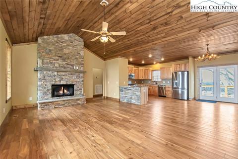 111 Meadowview Ct, Seven Devils, NC 28604 photo 4