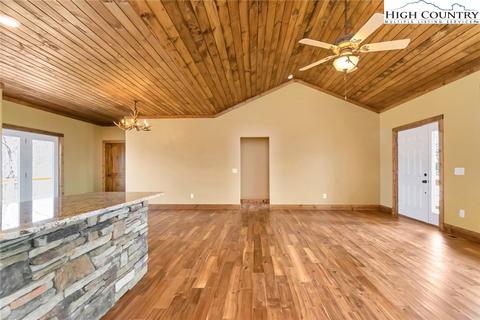 111 Meadowview Ct, Seven Devils, NC 28604 photo 8