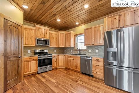 111 Meadowview Ct, Seven Devils, NC 28604 photo 14