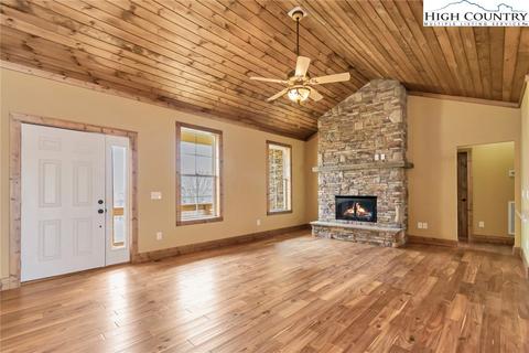 111 Meadowview Ct, Seven Devils, NC 28604 photo 6