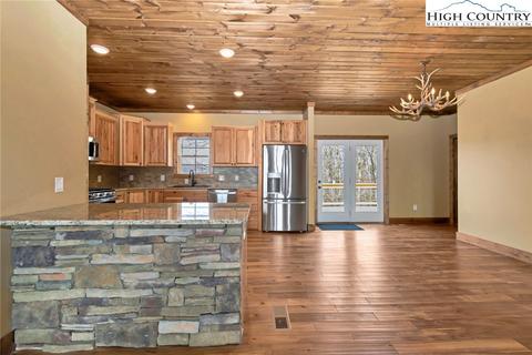 111 Meadowview Ct, Seven Devils, NC 28604 photo 10