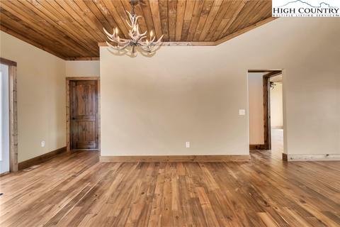 111 Meadowview Ct, Seven Devils, NC 28604 photo 12