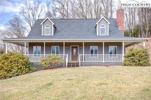 533 Pineview Dr, Boone, NC 28607 photo 2