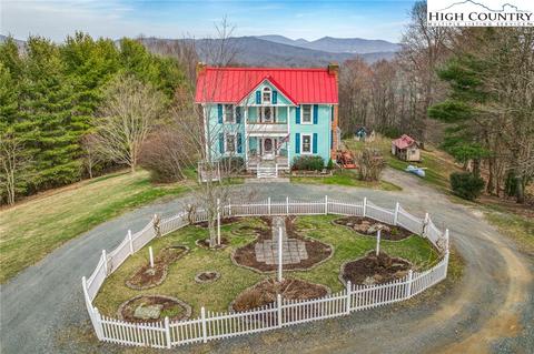 1433 Hattie Hill Rd, Vilas, NC 28692