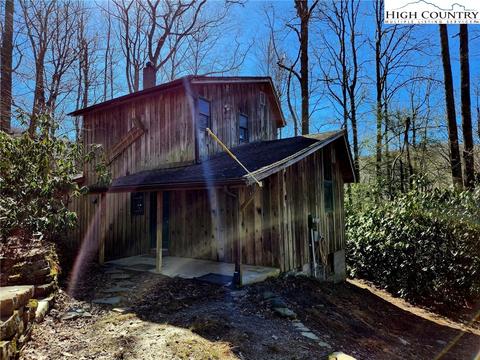305 Moonfish Ln, Boone, NC 28607 photo 1