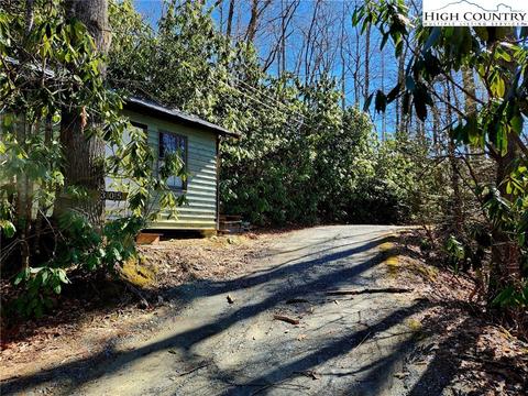 305 Moonfish Ln, Boone, NC 28607 photo 13