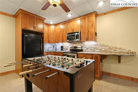 166 Wayside Ct, Seven Devils, NC 28604 photo 34