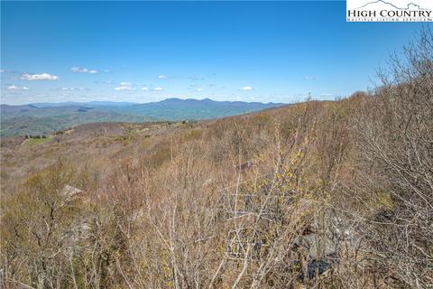 1050 Charter Hills Rd, Beech Mountain, NC 28604 photo 4