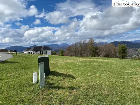 17 Bella Vista Drive, Boone, NC 28607