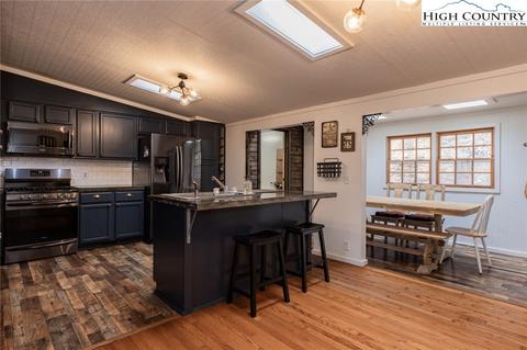 618 Rhymer Branch Rd, Deep Gap, NC 28618 photo 8