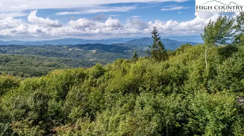 110 Hummingbird 1437 Bmp, Beech Mountain, NC 28604
