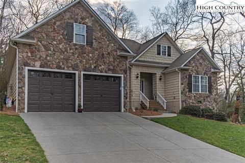 24 Fawn Ln, Roaring Gap, NC 28668