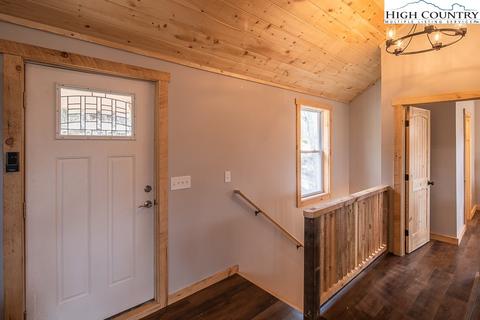 191 Rhododendron Dr, Beech Mountain, NC 28604 photo 4